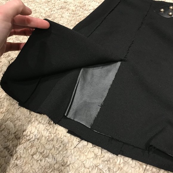 Zara Woman Black Pleated Academia School Girl Gold Buckle Mini Skirt Small S - Picture 5 of 8